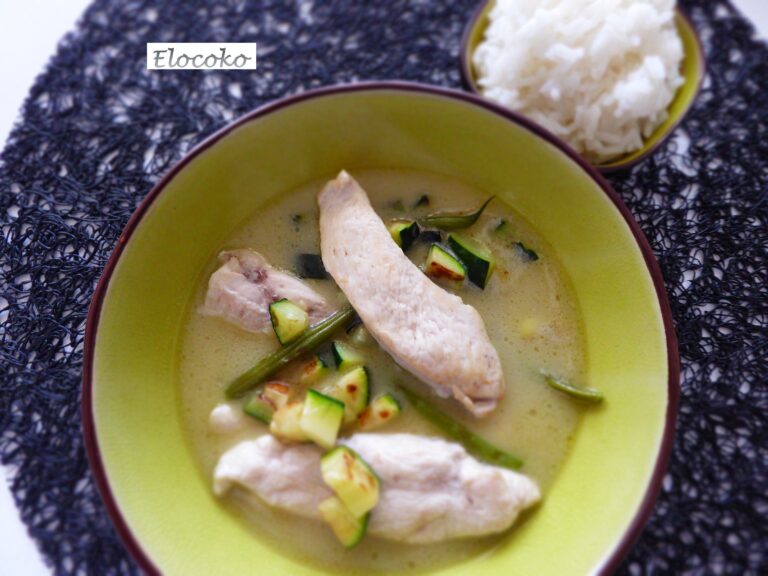 Poulet thaï, crème de coco, curry vert et citronnelle (Thaïlande)