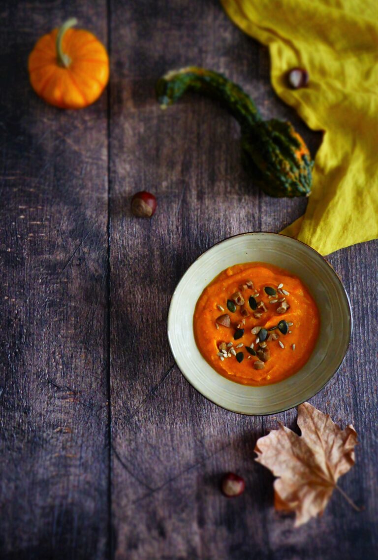 Purée de potimarron, éclats de châtaigne et graines de courge